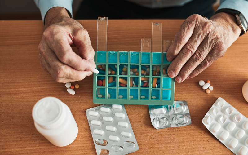 Use Pill Organizer to Help with Taking Medicine